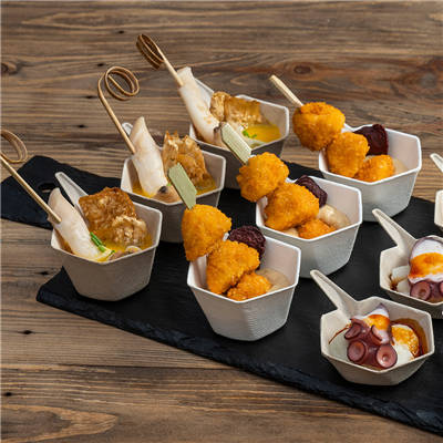 RÉCIPIENTS HEXAGONALES 'BIONIC'  5,5x3 CM BLANC BAGASSE (1000 UNITÉ) – Image 4